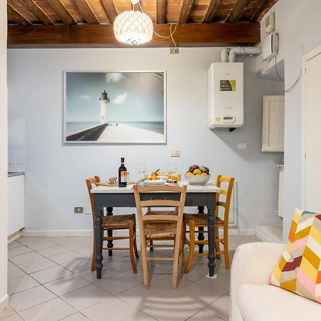 Piazza Dei Cavalieri Confortable Apartment Pisa Eksteriør billede